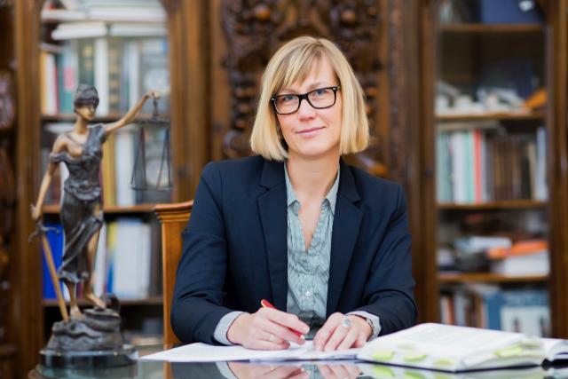 dr. Bagó-Rónai Ivett - egyéni ügyvéd, munkajogi szakjogász - Kecskemét